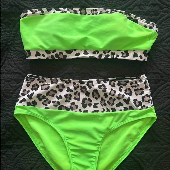 ‼️Price Drop‼️End of Summer Sale‼️ Y2K Neon Green Leopard Bikini - Picture 1 of 2